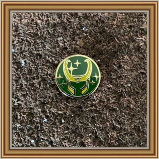 Loki Helm - Mini pin